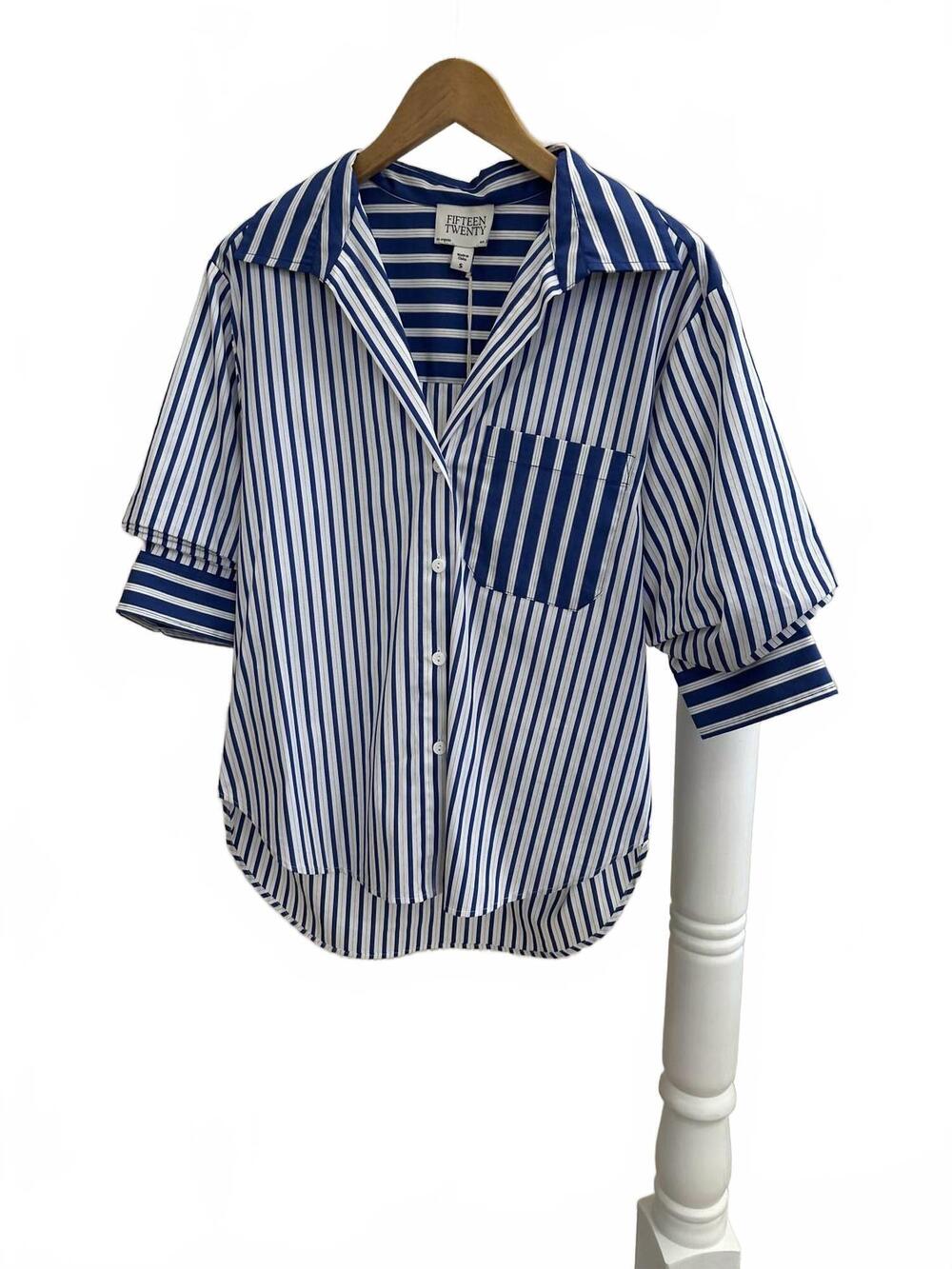 NEW FIFTEEN TWENTY women's puff sleeve button front top in blue/white